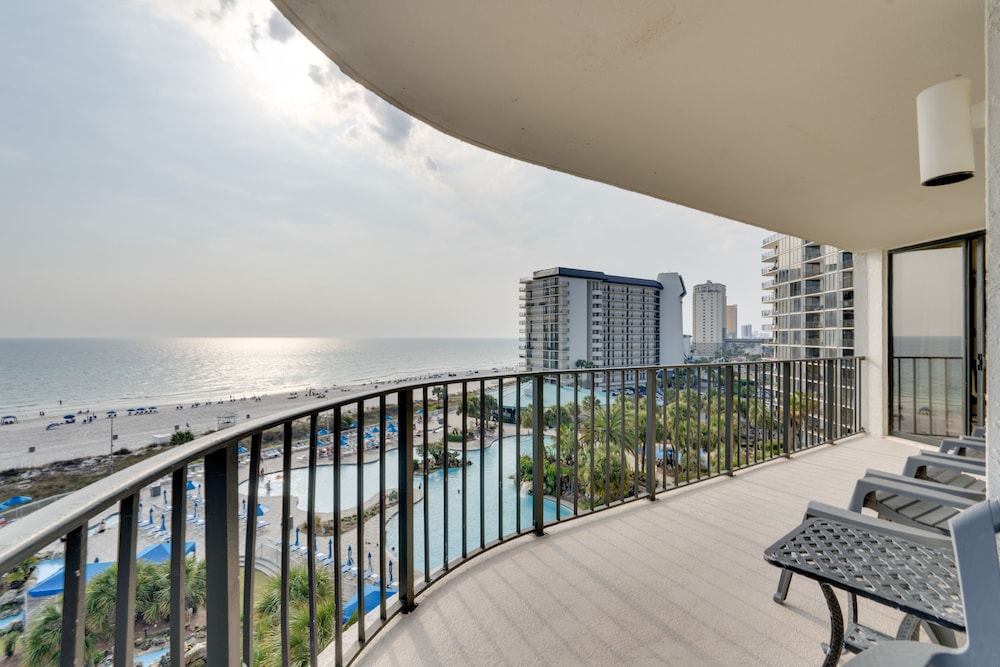 Luxury Panama City Beach Condo w/ Boat Slip!