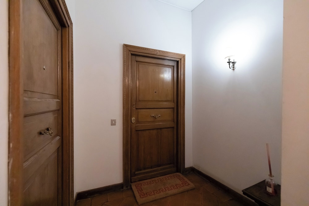 Via Giulia Apartments