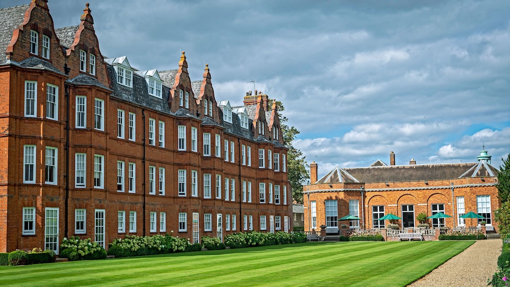 Newmarket Vacations - The Jockey Club Rooms - Property Image 30