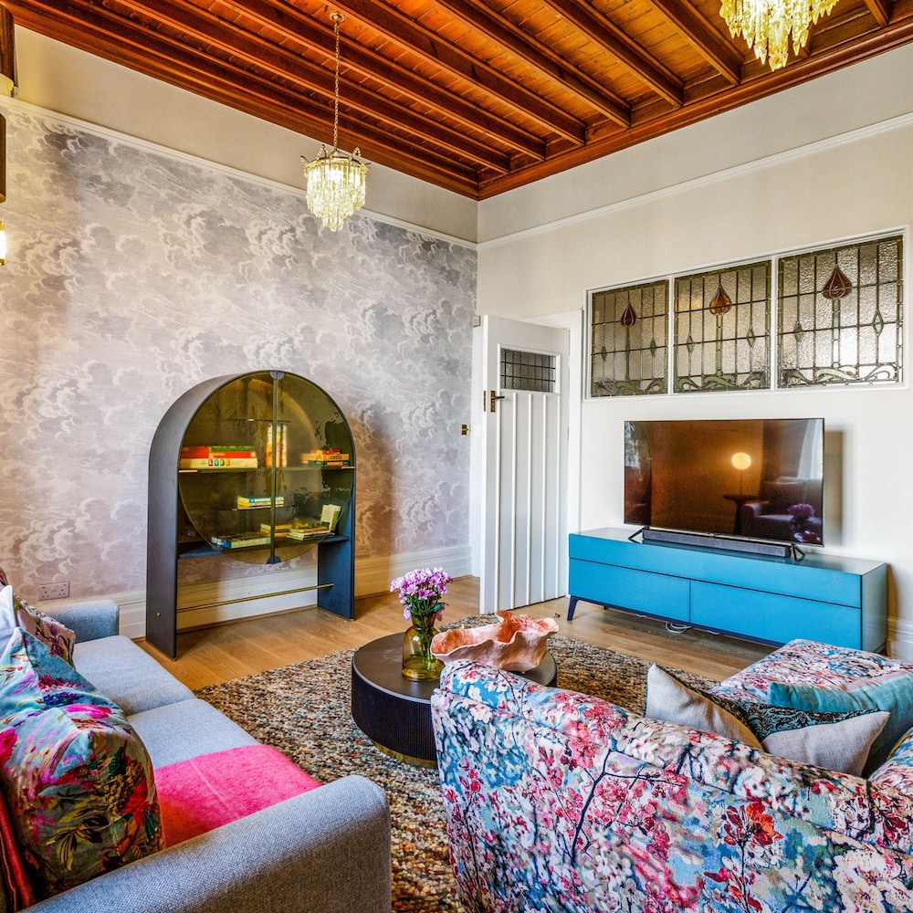 Vane Tower- Historic Retreat With Panoramic Sea Views