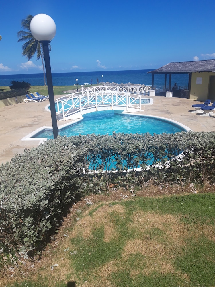 Hotel Apartment E6 - Image 1