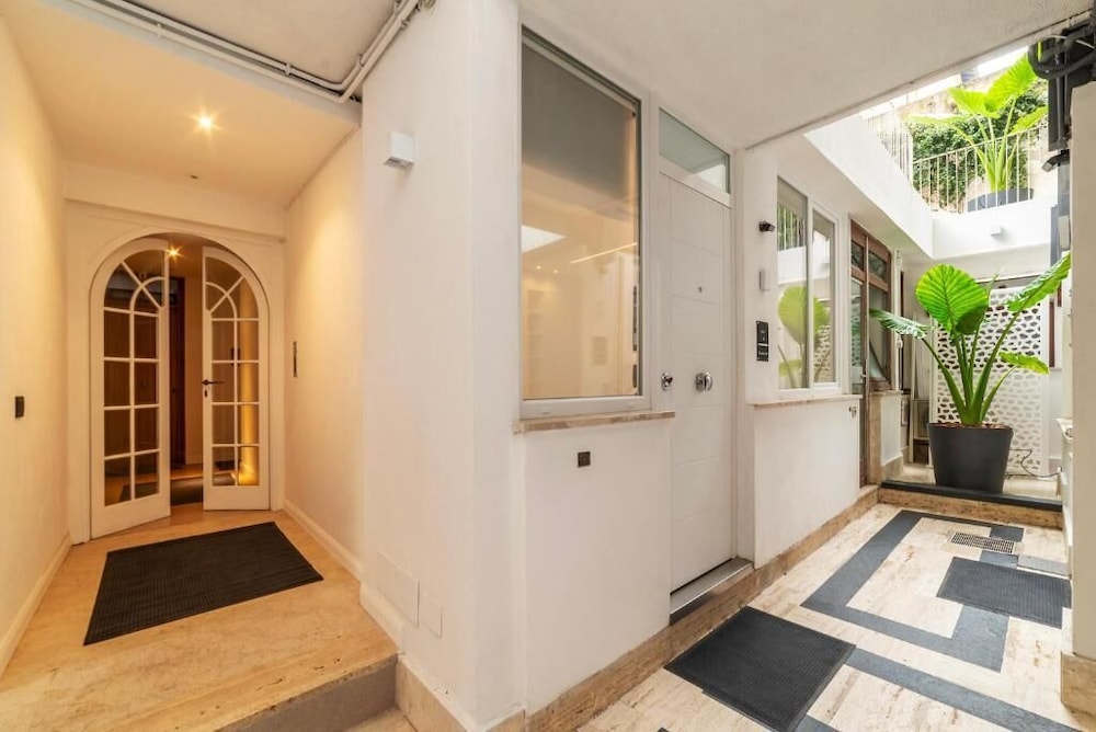 JOIVY Elegant Suites Near Villa Borghese