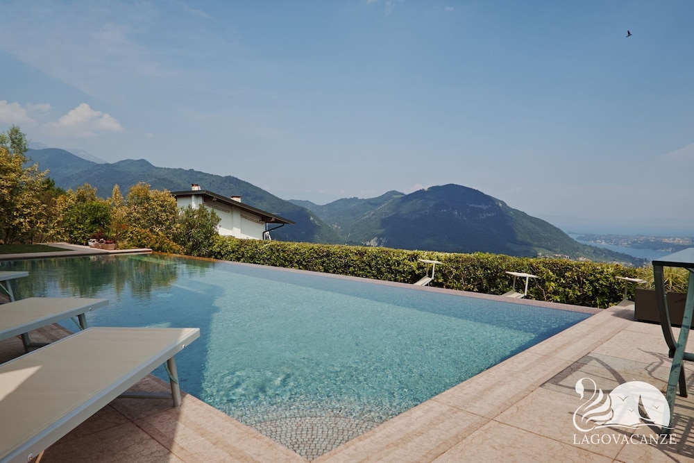 Villa Livia Luxury in Villanuova sul Clisi