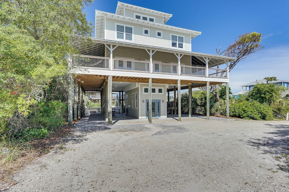 Walk to Ocean: Beach House w/ Pool in Port St Joe!