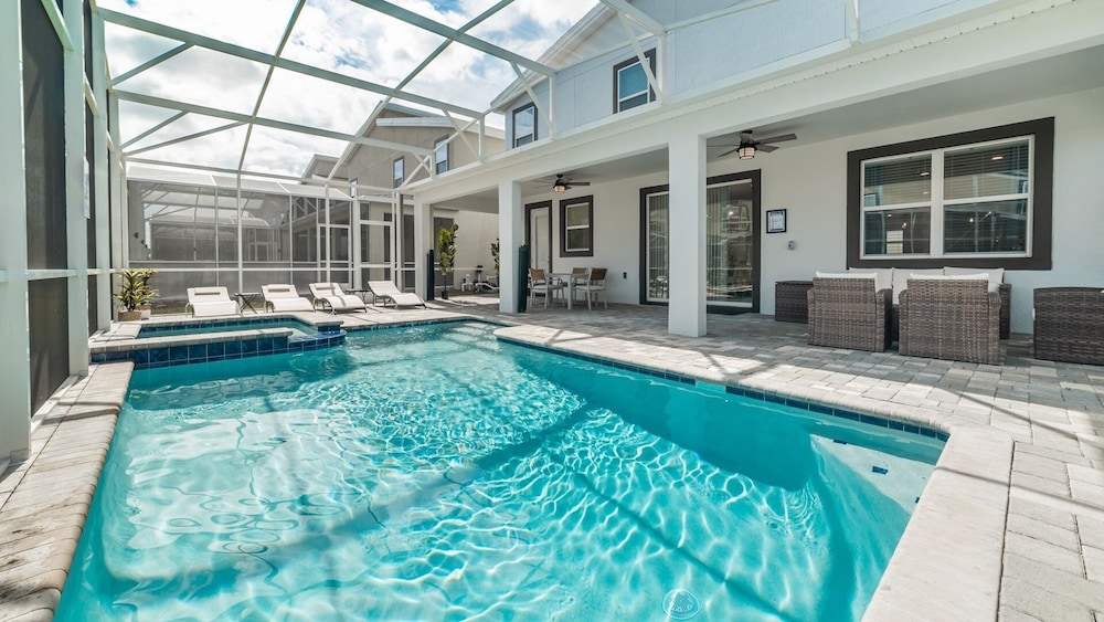 Championsgate Resort 8 Bedroom Home with Game Room+Pool 8 Home