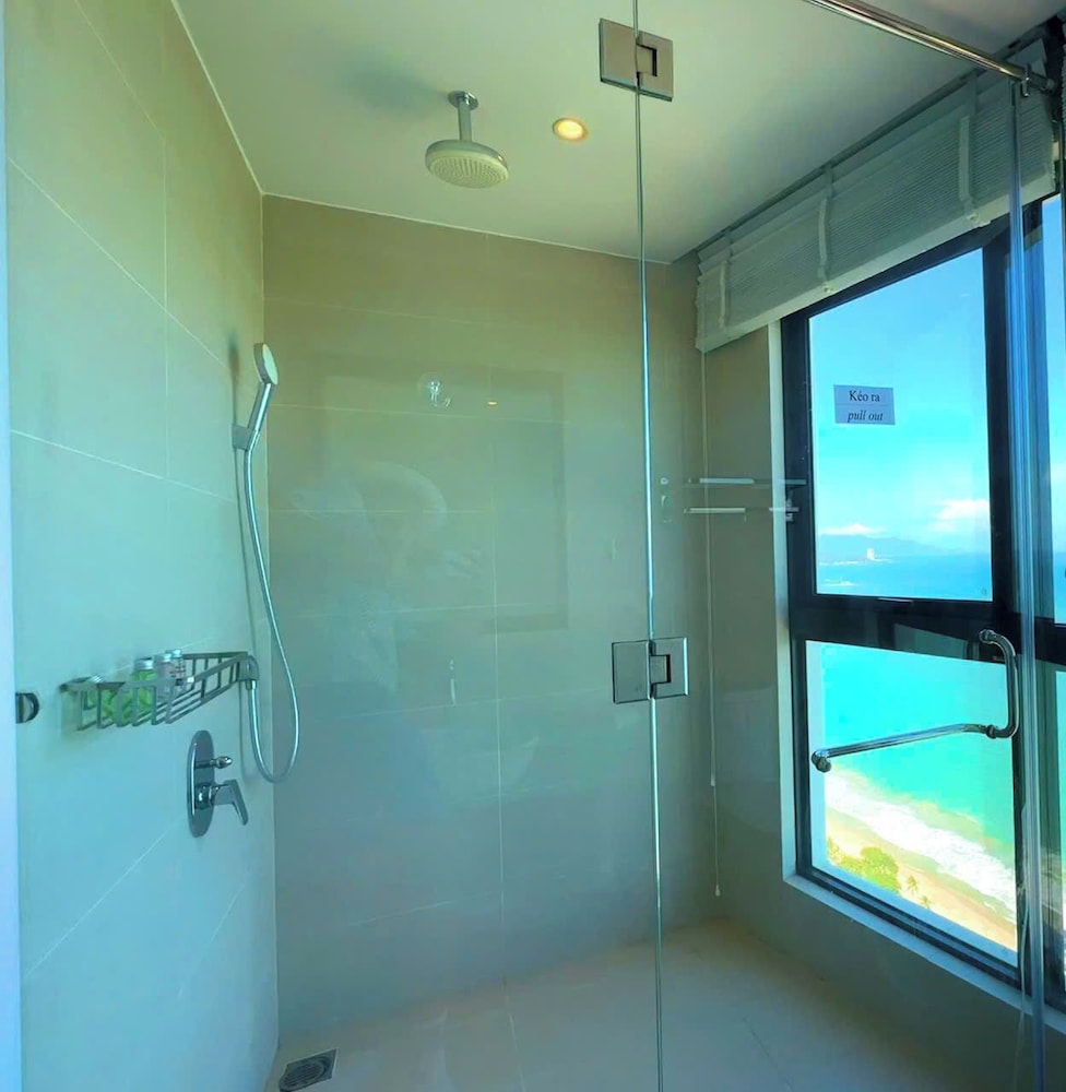 Gold Coast Balcony Serviced Apartment