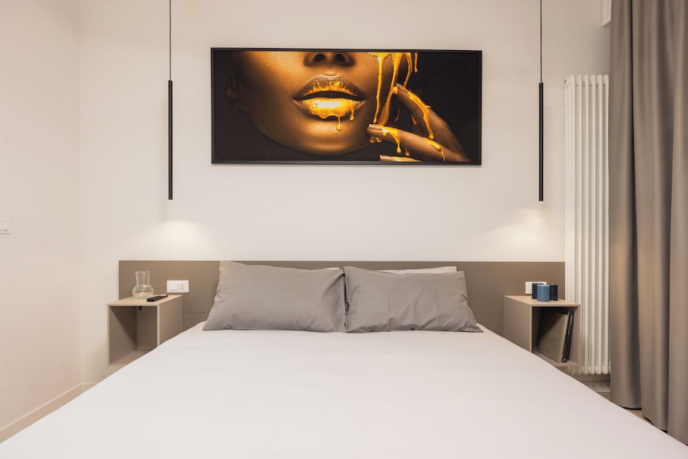 Luxury Station Suite