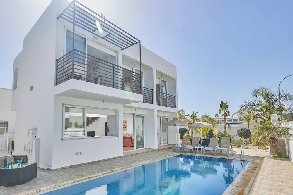 Protaras Pearl Pe18