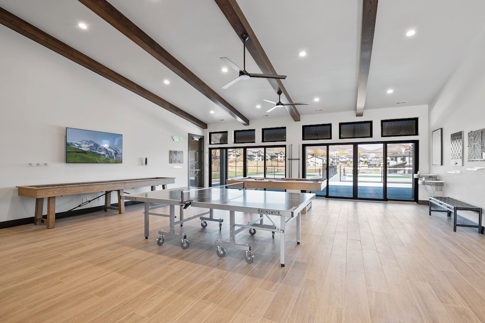 Mountain View Magic - Mayflower Lakeside