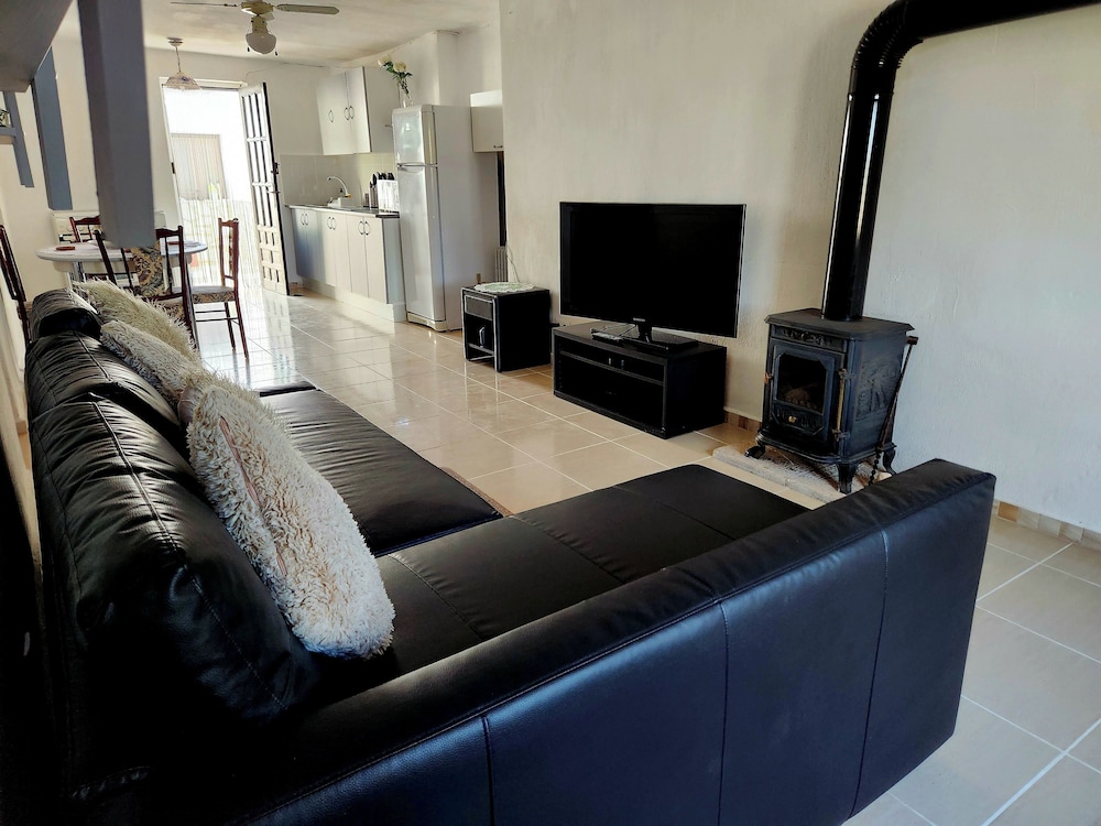 Casita-1 To 7guests-private/pool-patio-bbq-parking