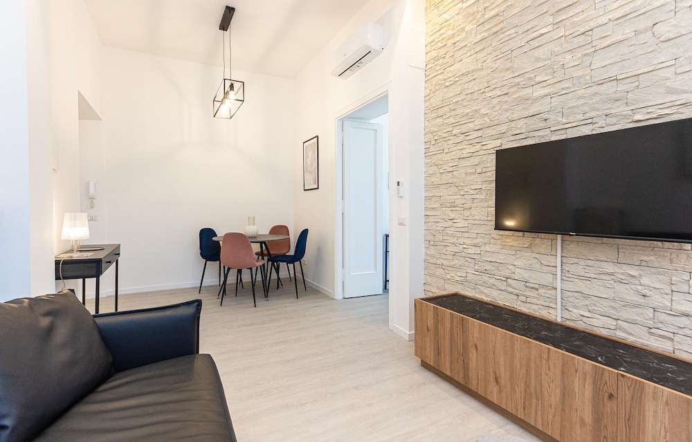 Constance Terrace Apartment