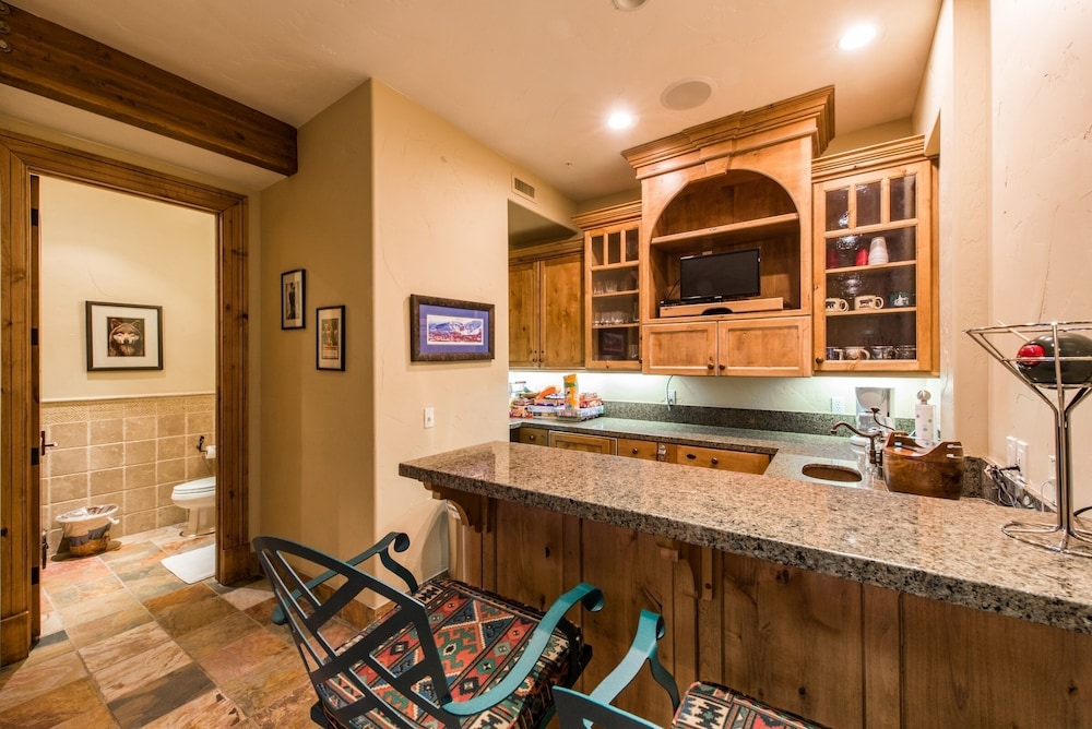 Majestic Ski in Ski Out Estate