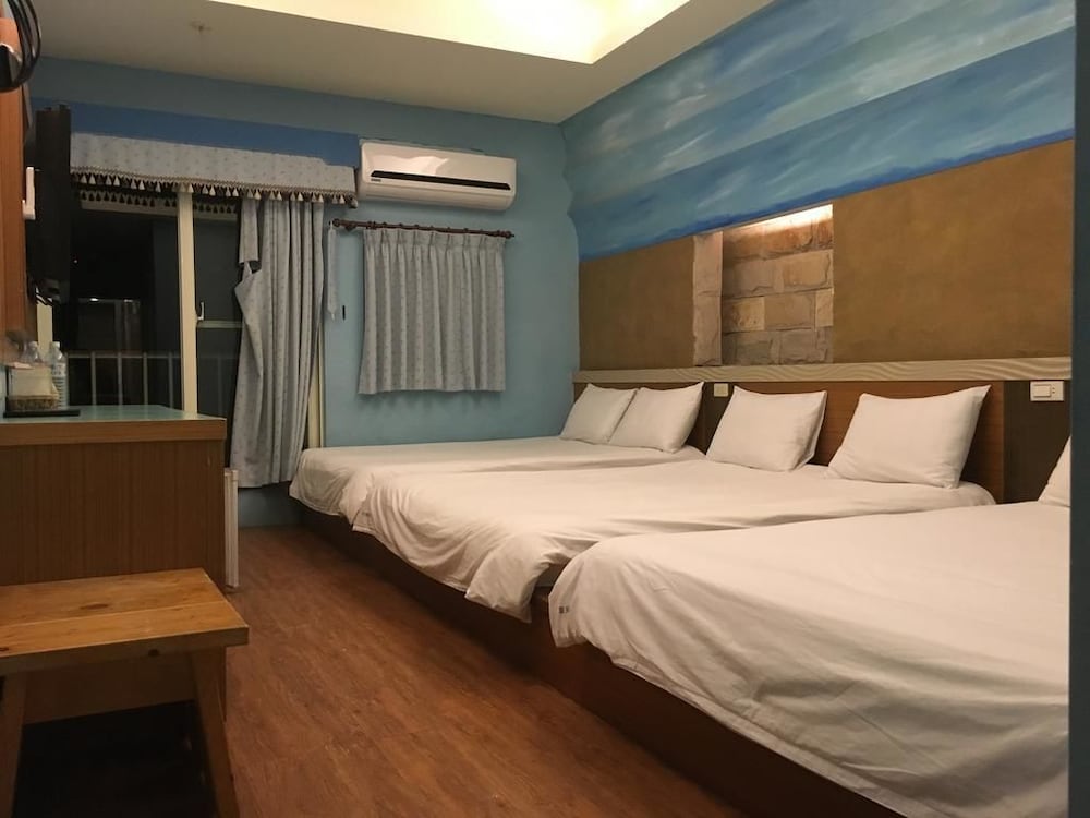Summer Inn
