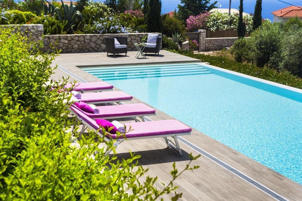 Villa Le Rondini in Ionian Islands view 3