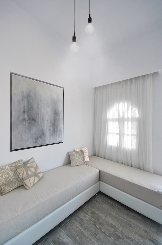 Imeres Studios & Apartments