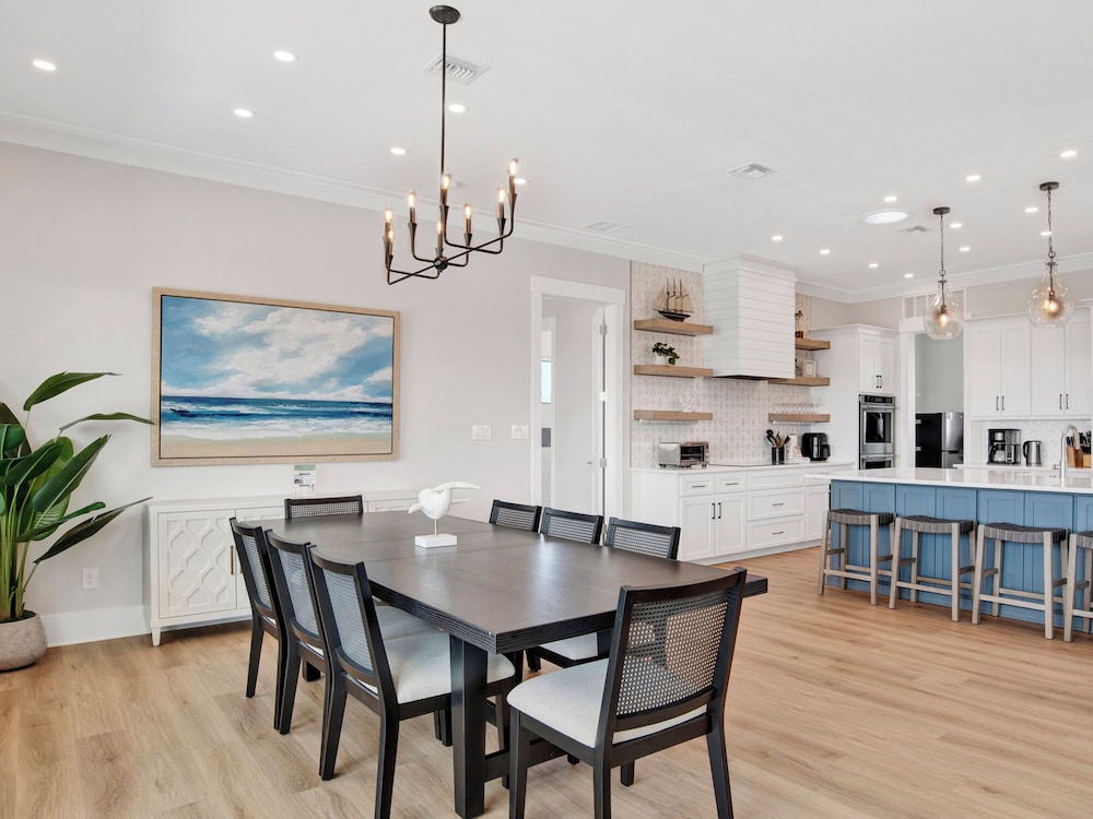 Navarre Dreams by Southern Vacation Rentals