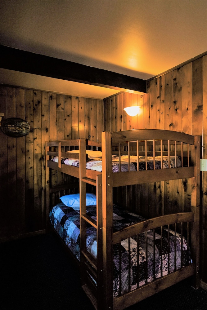 Embers Lodge and Cabins