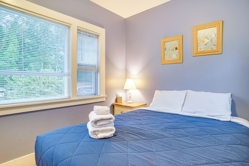 < Half-mi to Shore: Harwich Port Beach House