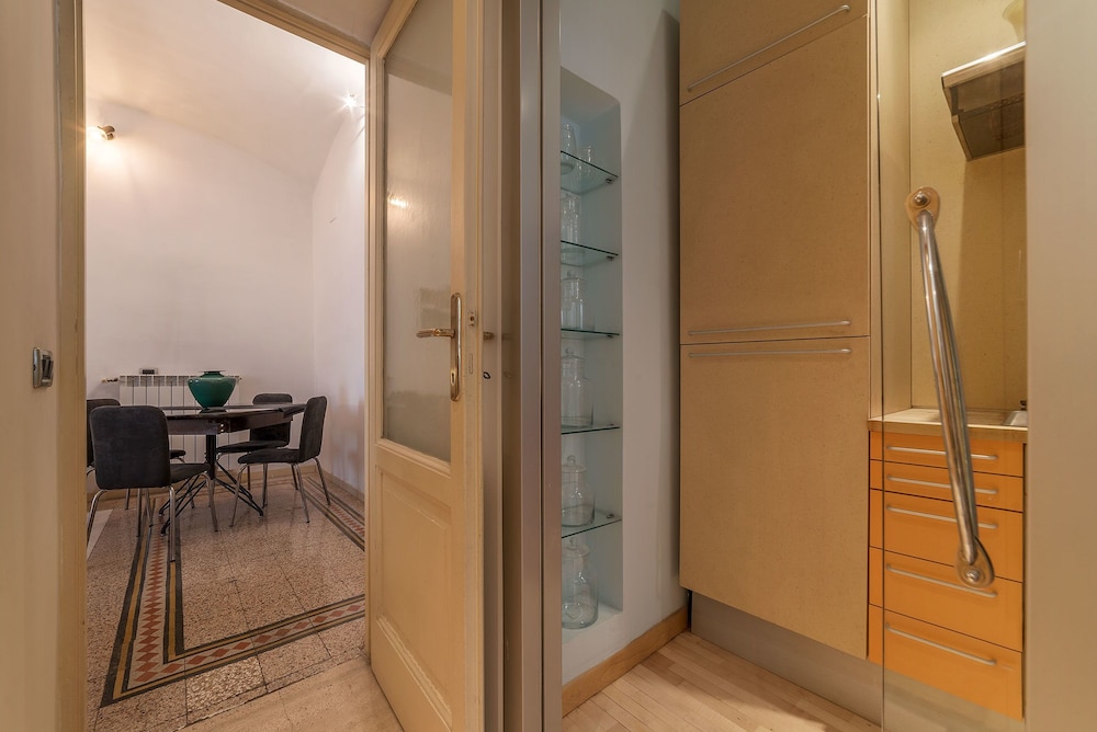 San Giovanni & Colosseo Roomy Flat