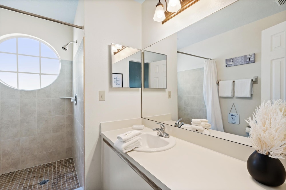 Villas at Somerset 3 Bedroom Condo Amenity Access 3 Condo