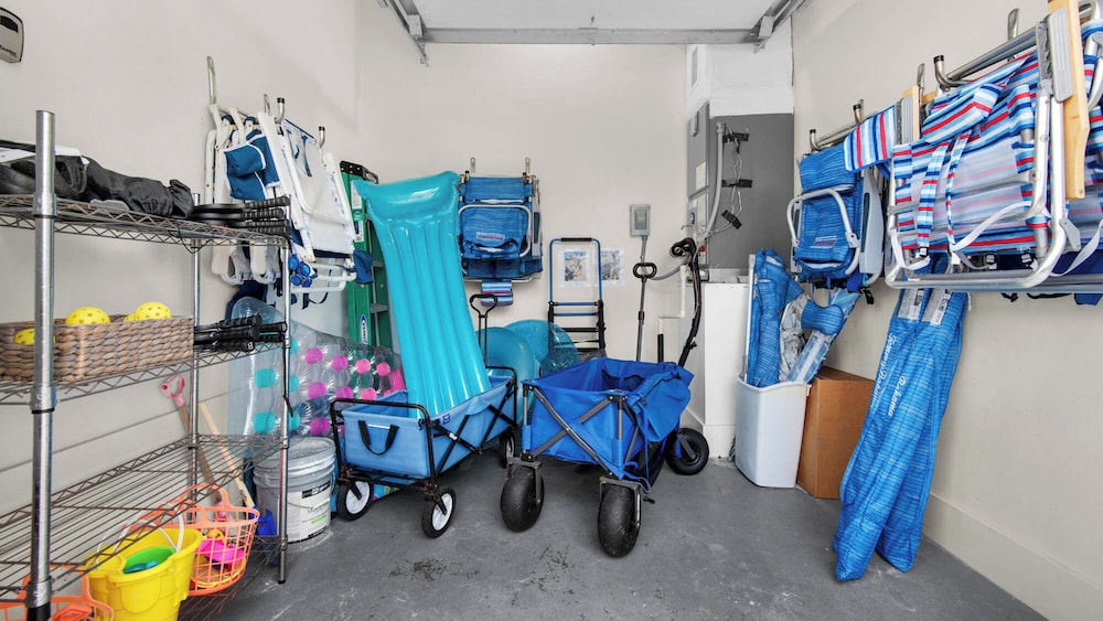 5BR Sleeps 14 in Seagrove Beach, Golf Cart, 6 Bikes, Pool + Free Attractions!