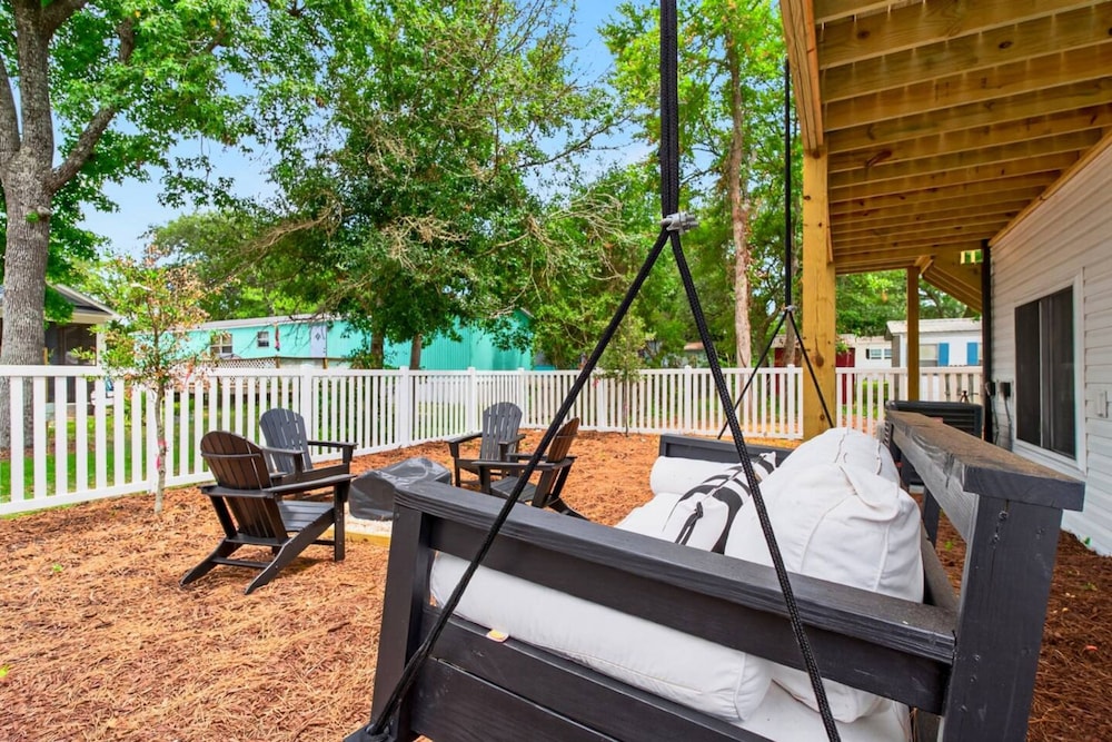 New Listing Luxury House 5 Min Walk to Beach