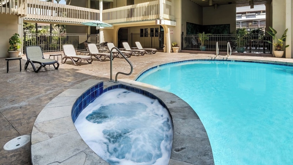 Ocean Front With Private Lanai - In-unit AC - Vrkcv