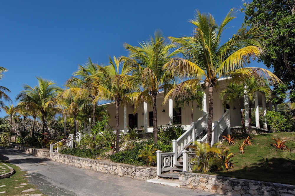 Pura Vida Paradise Luxury Tropical Villa