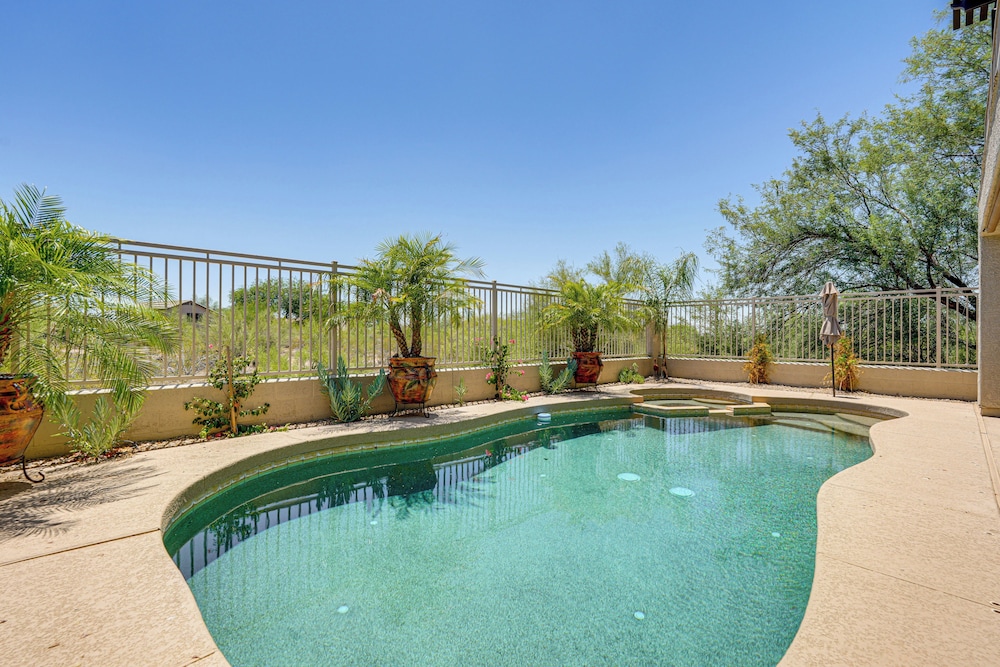 Spacious Family Oasis in Cave Creek!