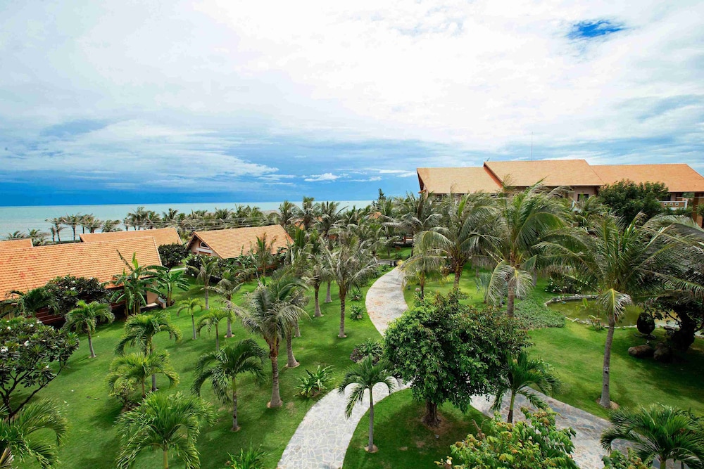 Blue Bay Mui Ne Resort & Spa