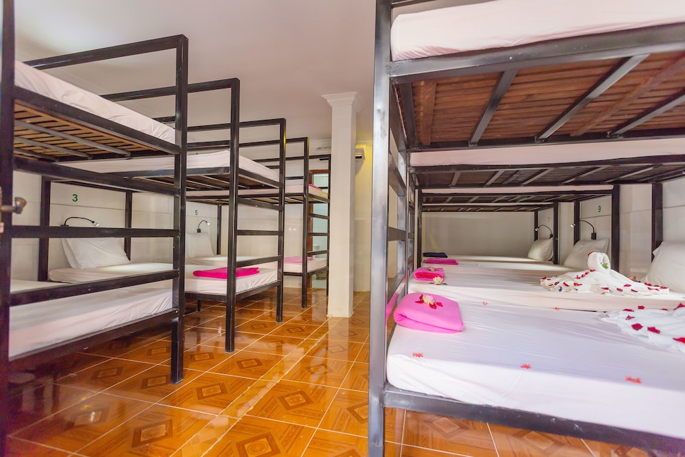 Kafu Hostel & Pool