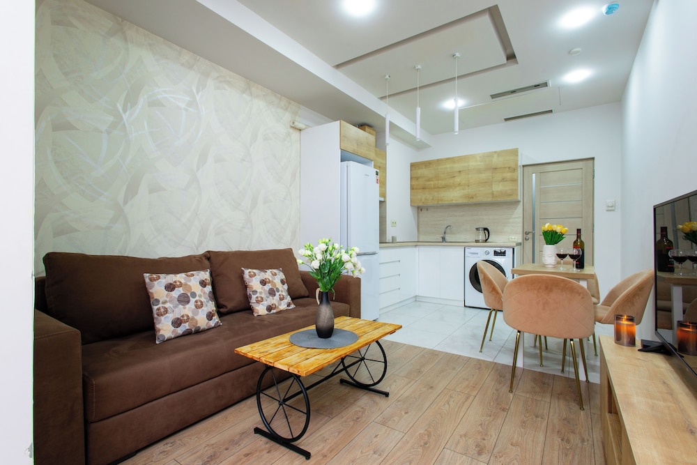Aparthotel by Luxe Group KO16