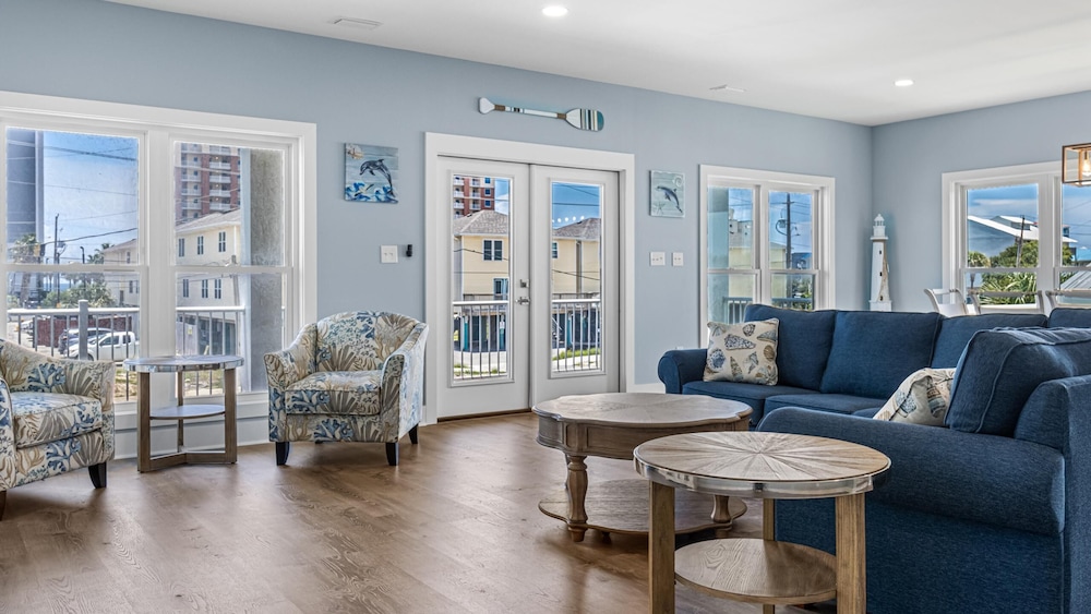 Dreezy's Hideaway by Southern Vacation Rentals