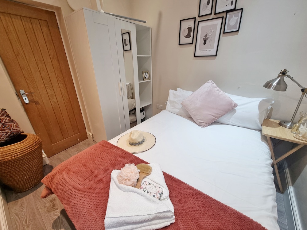 4Bed 3Bath - 8min to London Bridge