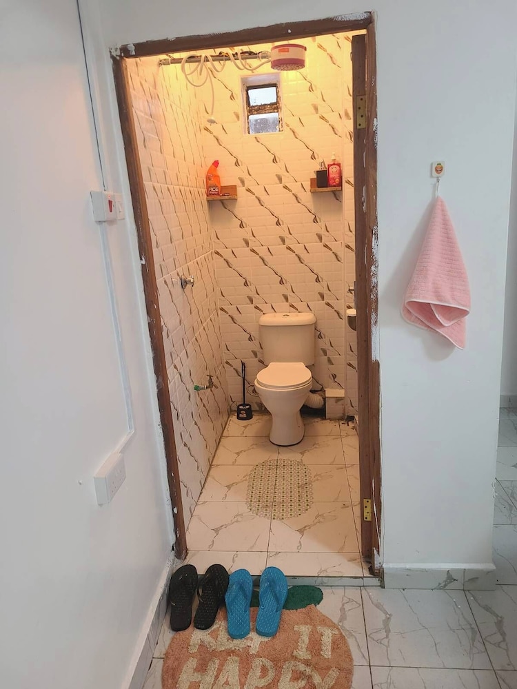 Studio 107, South B, Sana Sana