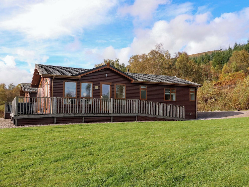 Crathie Lodge
