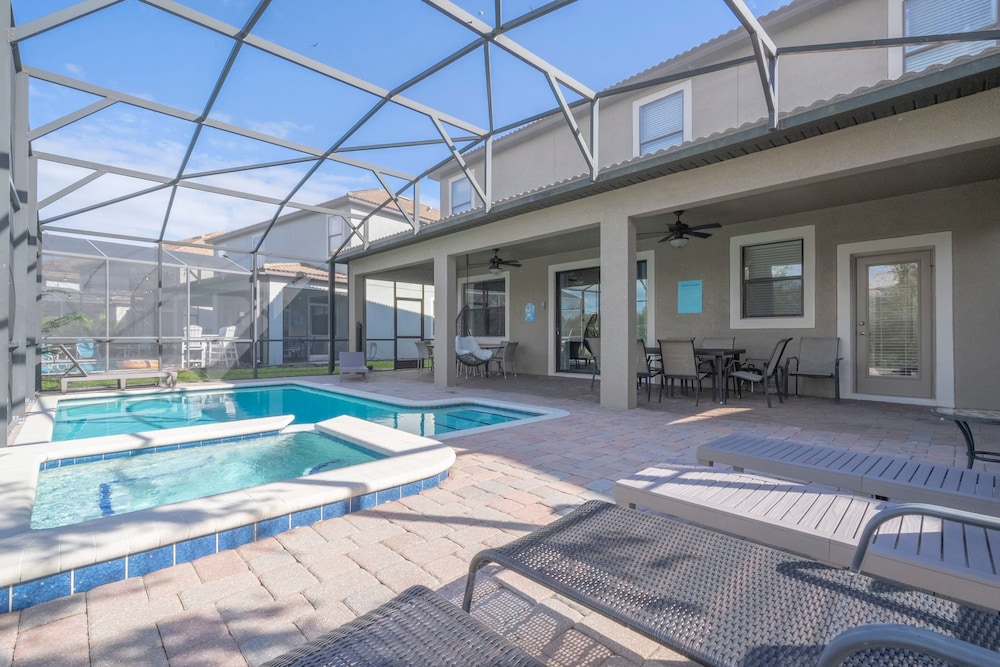 Free Pool Heat if you Stay in the Month of November