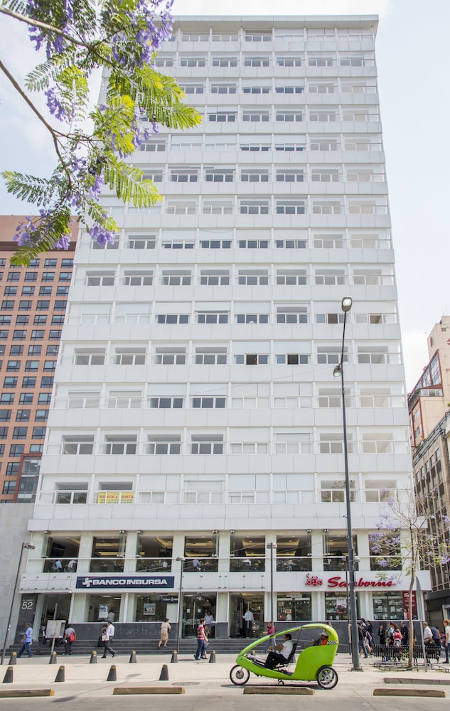 Alameda Downtown Apartment 404