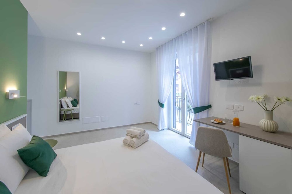 Rossy Palace Amalfi Coast Suites photo 5