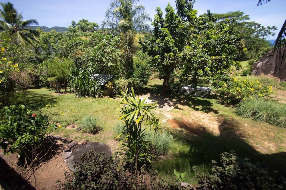 Lemongrass Lodge