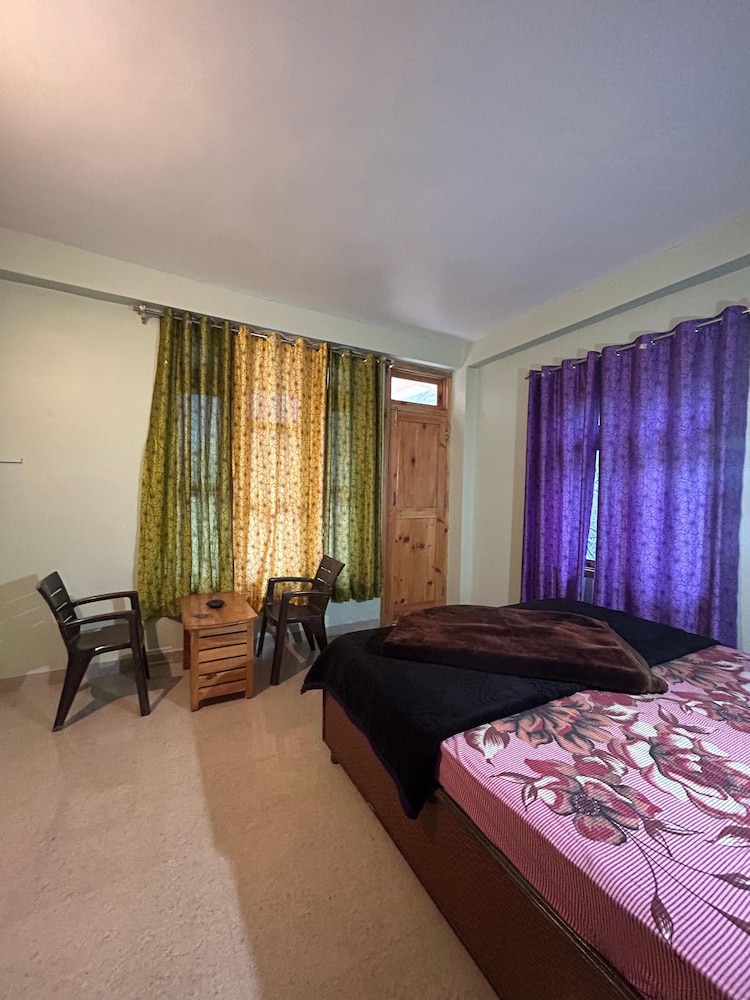 New Brahma Guesthouse