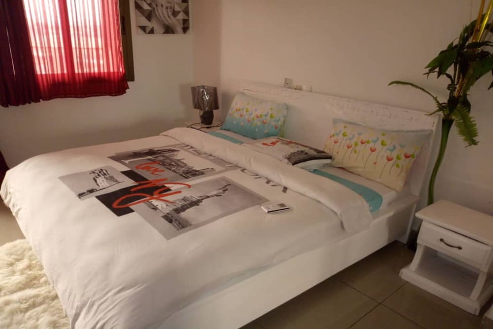 Residences Est 2 T3 view 5