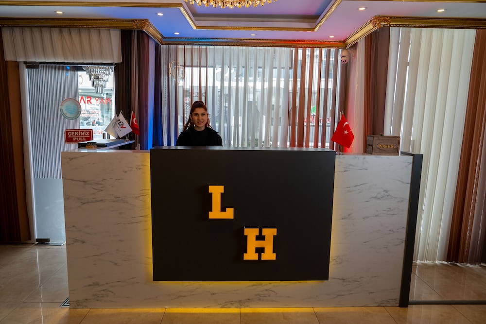 Loss Hotel - Image 13