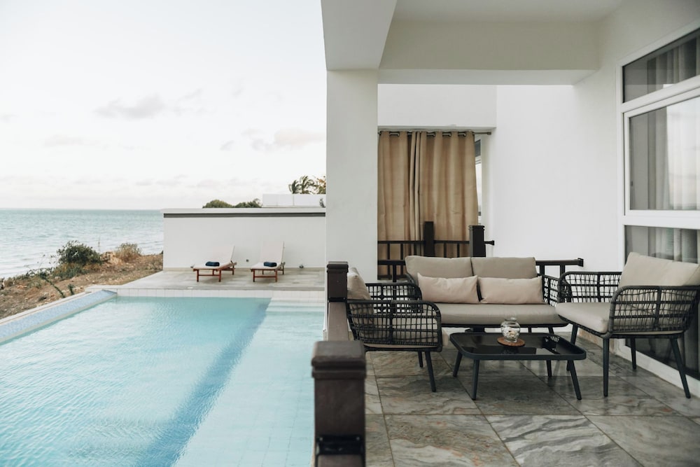 DT Beachfront Villas
