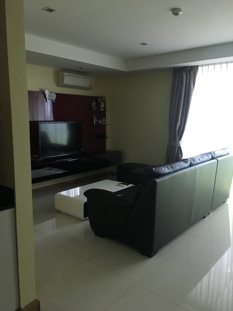 Hua Hin Beach Rocco Condo by THR