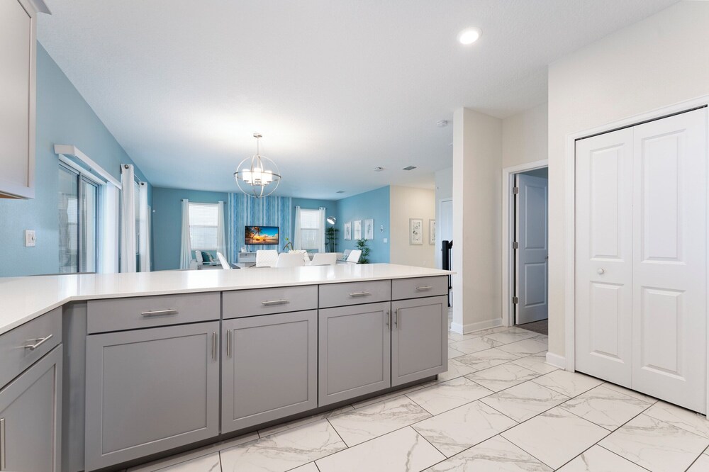 Magical 6BR Villa Pool Themed Room