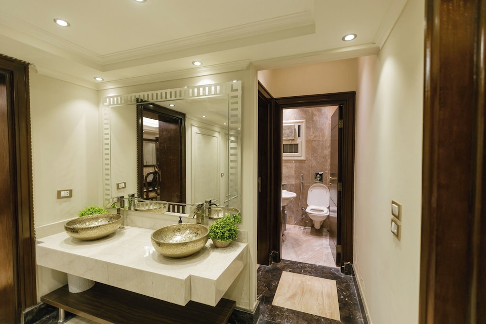 Luxury Villa in Green Heights compound