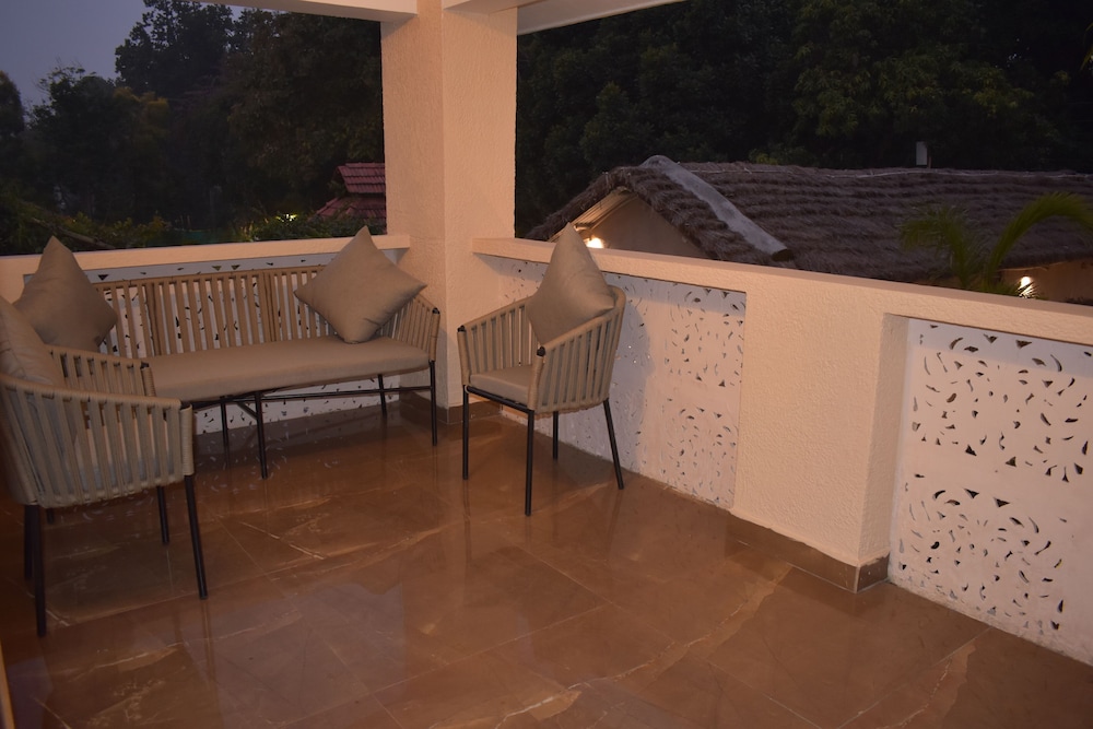 3 Acres Resort