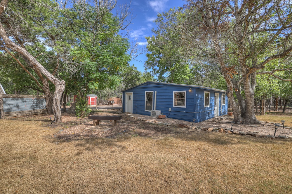Terracotta Oasis - Wimberley for 30 Guests