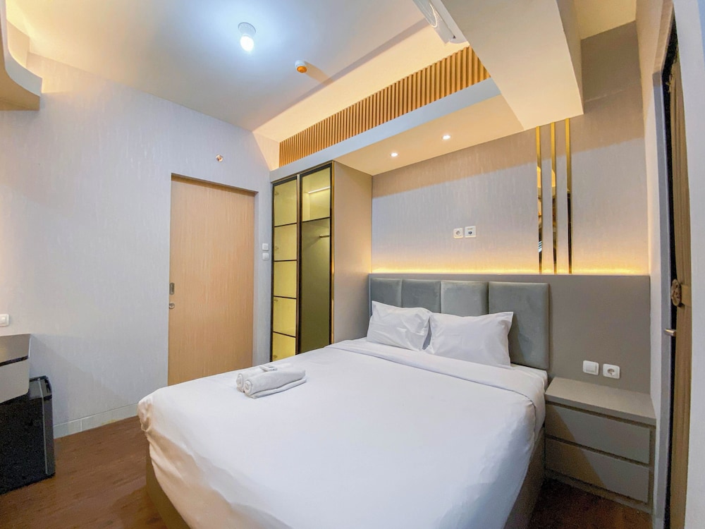 Modern Look and Homey Studio Apartment The Alton